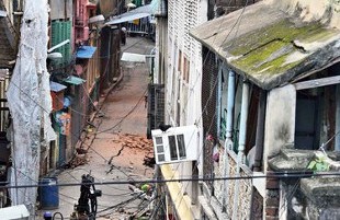 Kolkata Metro settlement damage